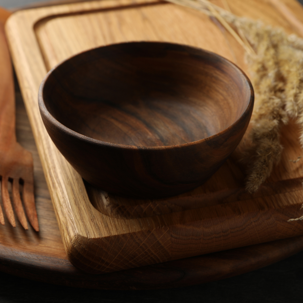 2 Bowls of walnut Family